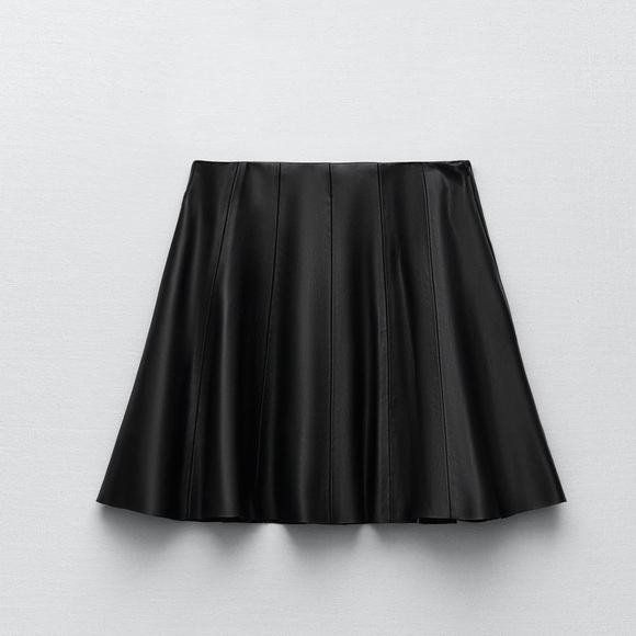NWT. Zara Black Faux Leather Mini Skirt. Size S. - Picture 6 of 11